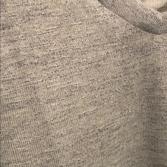 Textured gray top - Picture 2 of 3